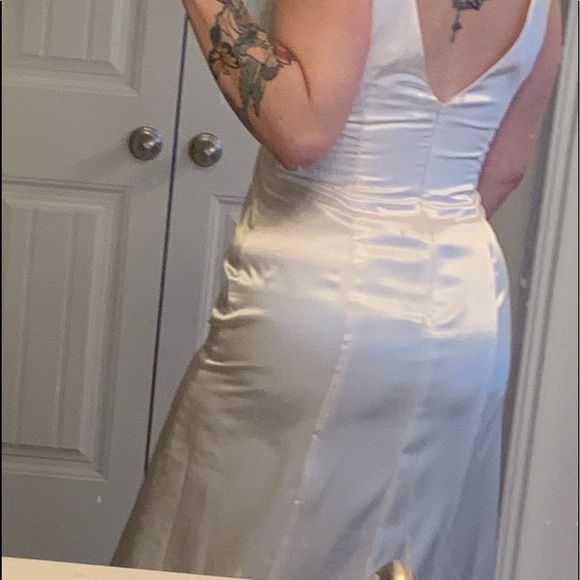 David’s bridal ivory dress - Picture 5 of 7